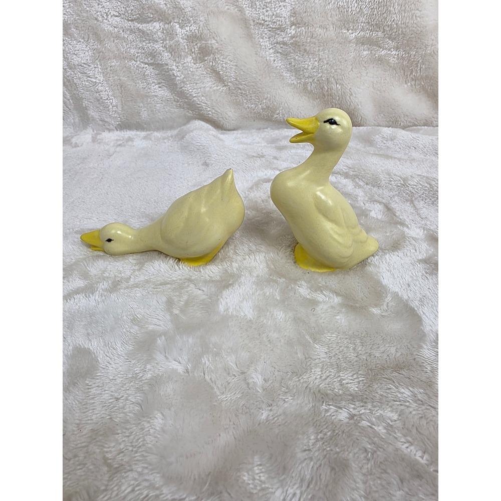 Retro Pair of Ceramic Yellow Goose Figurines Vintage Home Decor Collectible - Picture 4 of 8